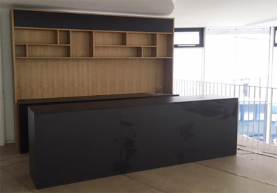 Empfangstheke Stauraum